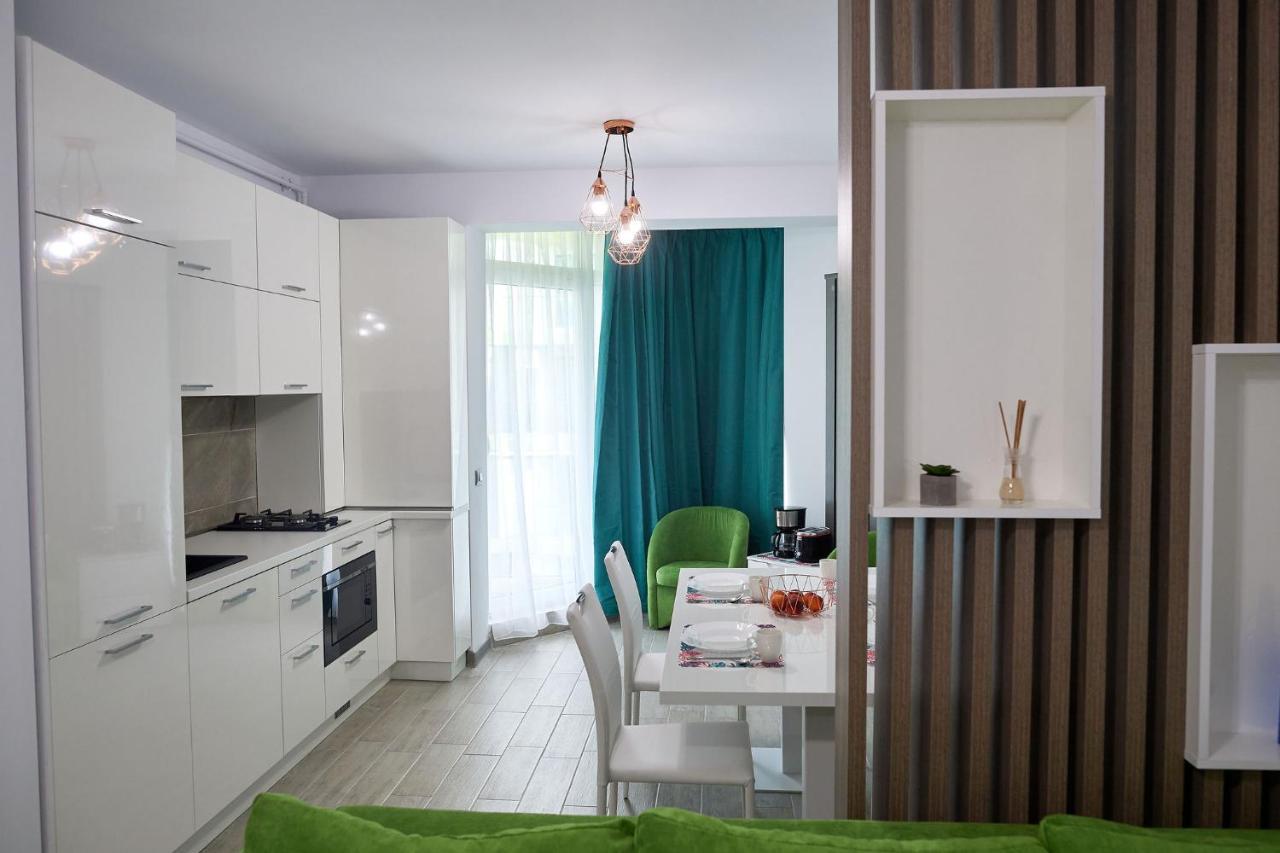 Vibe Apartment- Spa N Pools Beach Resort Năvodari Exterior foto